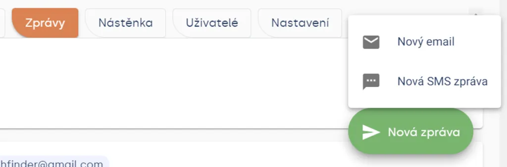 Zelené tlačítko „Nová zpráva“ s rozbalenou nabídkou „Nový email“ a „Nová SMS zpráva“